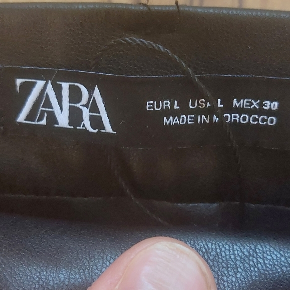 Zara Vegan leather FLEECE lined pants. - Picture 3 of 5